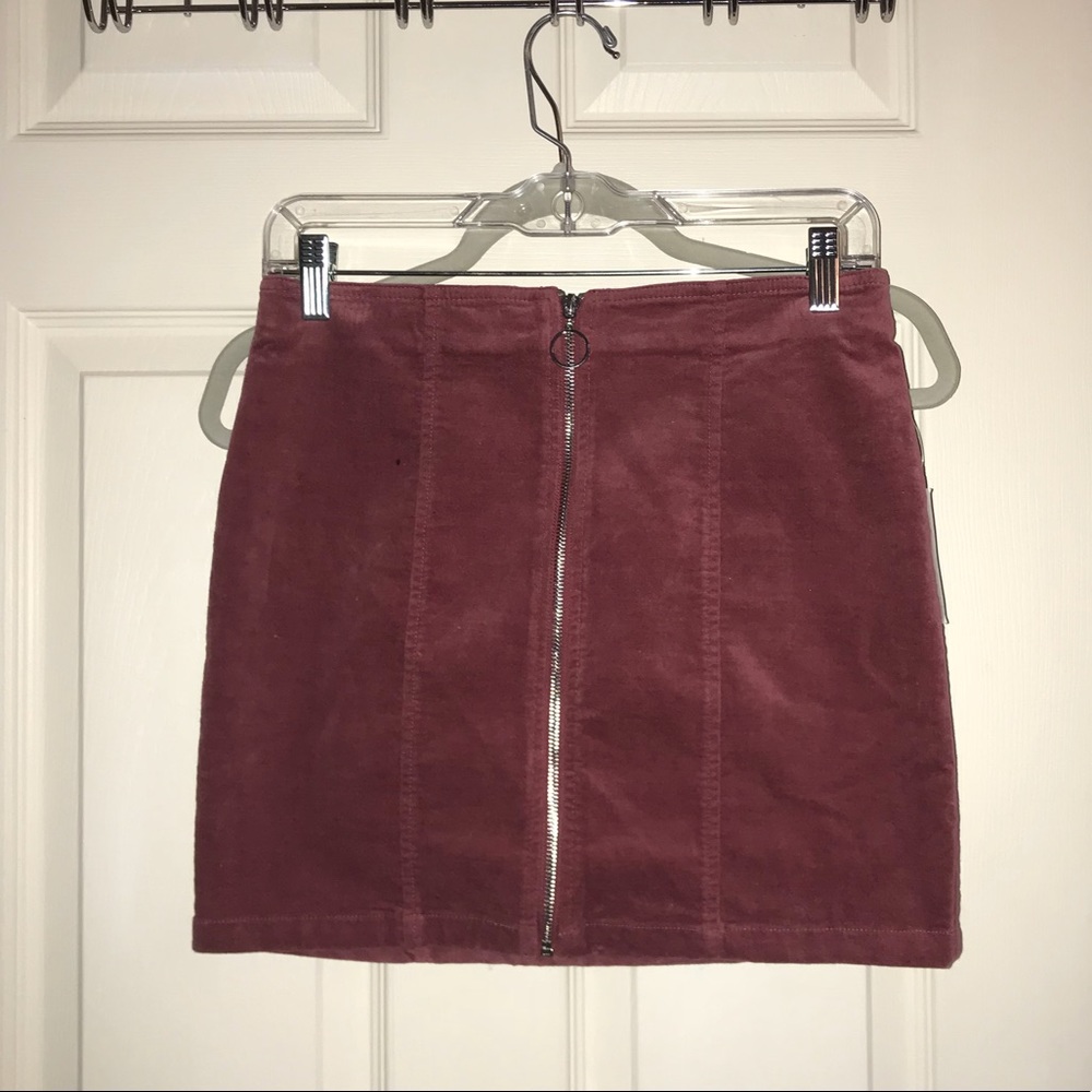 FOREVER 21 VELVET SKIRT